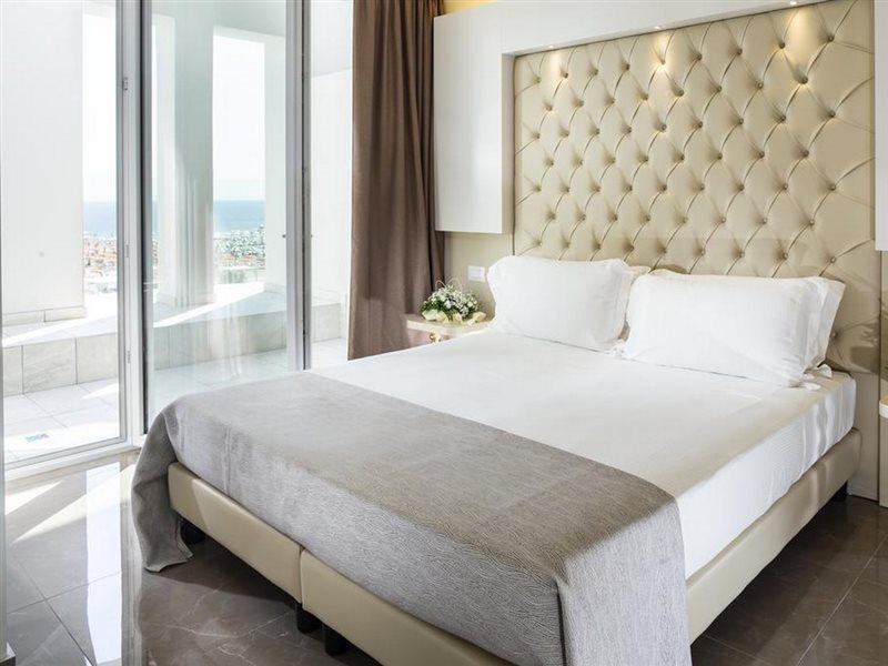Hotel Ambassador Rimini Bagian luar foto