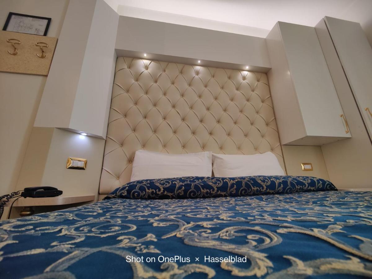 Hotel Ambassador Rimini Bagian luar foto