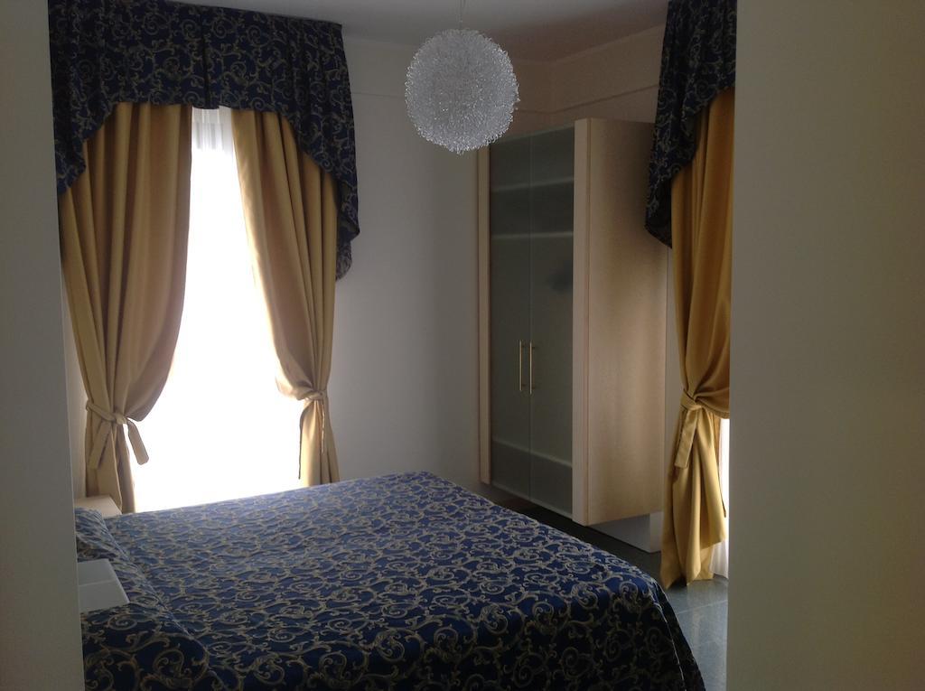 Hotel Ambassador Rimini Bagian luar foto